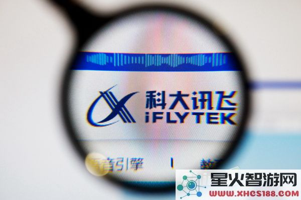 科大讯飞借助自主研发的算力卡成功加入大模型开发行业竞争行列