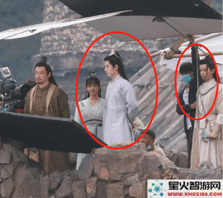 在原神中漫游璃月港的码头，探索美丽风景与独特文化
